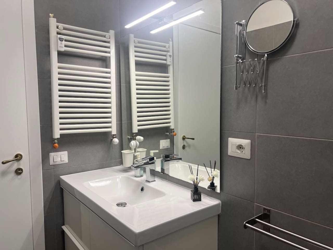 Modern Apartment In Monteverde Roma Exterior foto